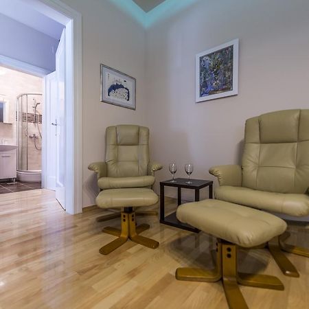 Apartman Cesaric Osijek Buitenkant foto