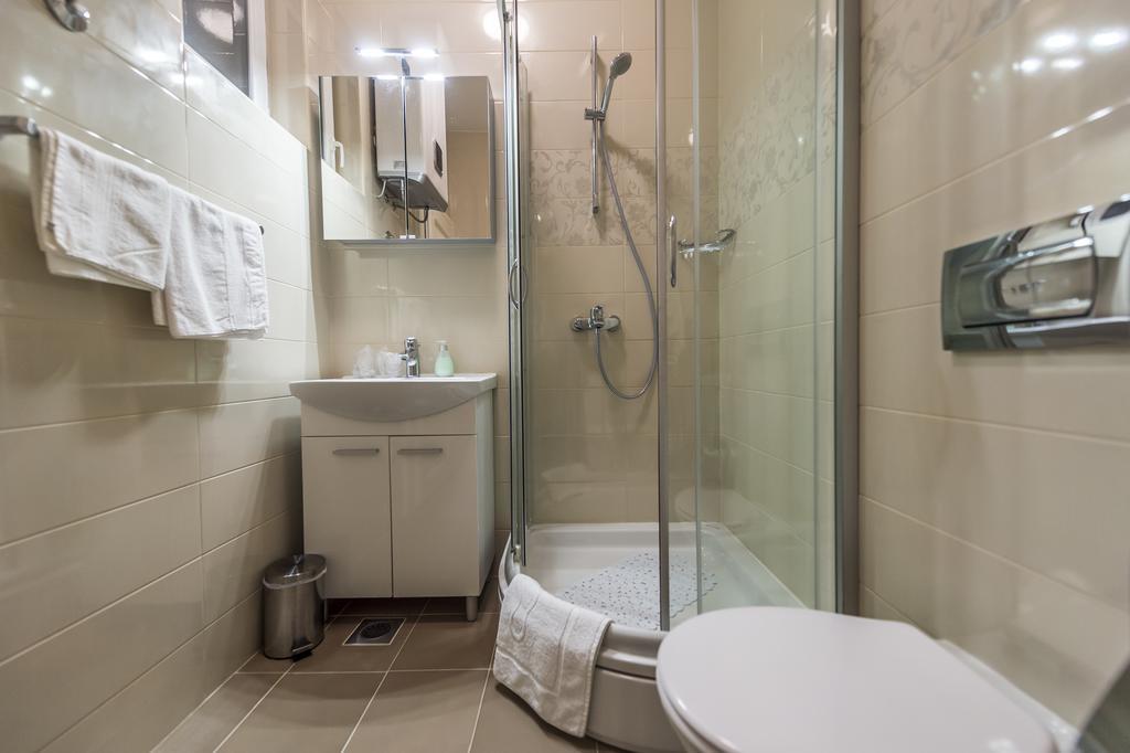 Apartman Cesaric Osijek Buitenkant foto