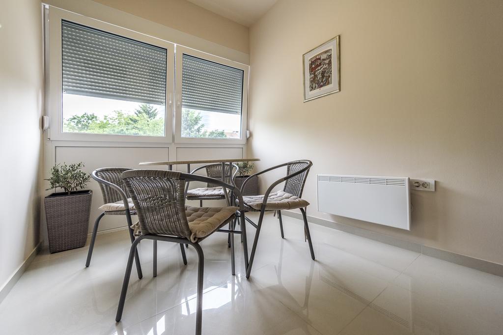 Apartman Cesaric Osijek Buitenkant foto