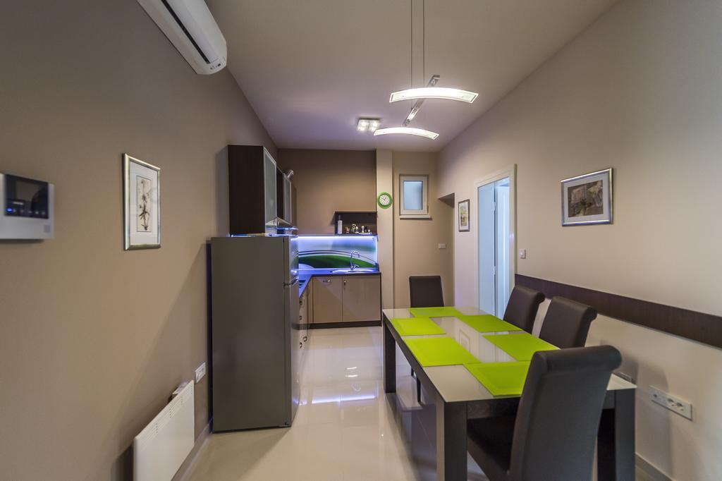 Apartman Cesaric Osijek Buitenkant foto